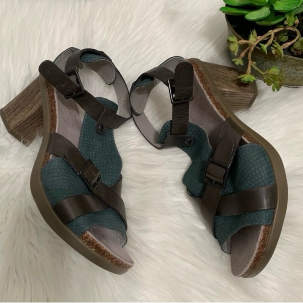 Dansko Dominique brown Teal Strappy Block Heel Sandals 38 7 - Picture 5 of 11